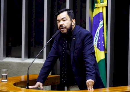 Câmara já pagou R$ 184 mil a advogado que defende Trutis na Justiça, diz jornal