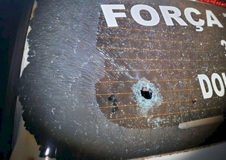 Policiais e Bombeiros são atacados por indígenas em propriedade rural invadida em Dourados