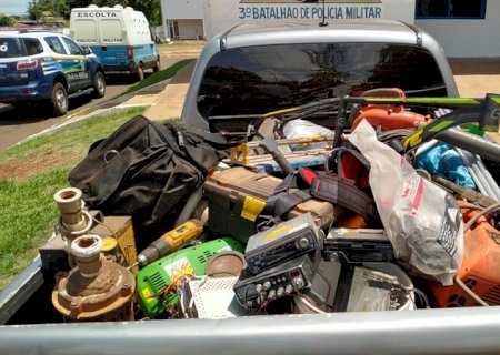PM apreende em residência de Dourados grande quantidade de objetos furtados