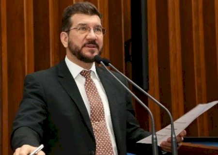 Deputado cai em blitz da Lei Seca, mas recusa bafômetro e perde Habilitação