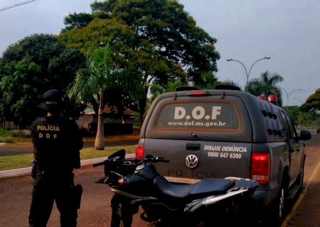 Checagem policial constata que moto às margens de rodovia havia sido furtada