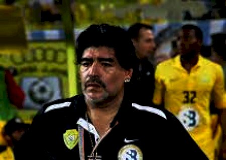 Diego Maradona morre aos 60 anos