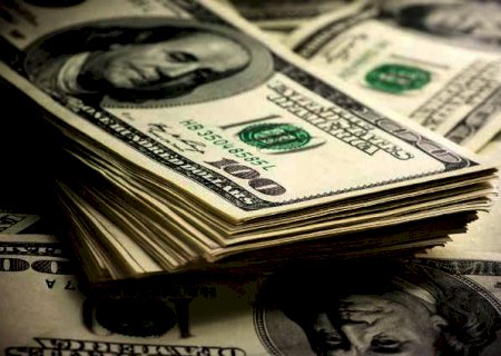 D&oacute;lar cai a R$ 5,03, menor valor em seis meses com fluxo externo