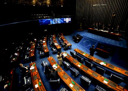 Senado aprova texto-base da PEC Emergencial em primeiro turno