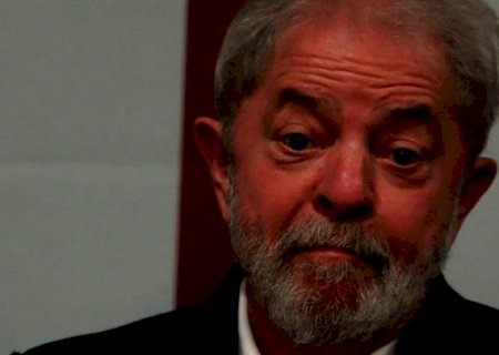 Juiz da Lava Jato manda processos de Lula ao DF, mas mantém bloqueio de bens