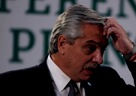 Presidente argentino anuncia teste positivo para covid-19 após vacina