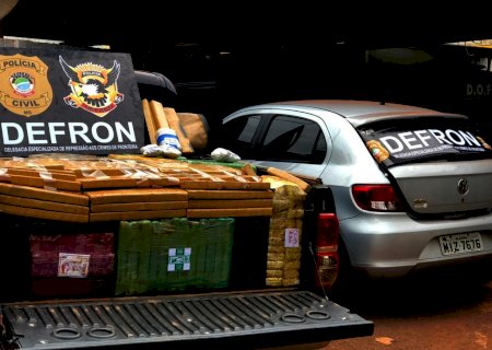 DEFRON intercepta camionete transportando duas toneladas de maconha e skunk