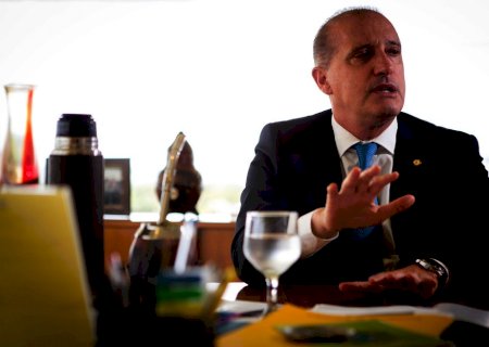 Onyx Lorenzoni, assinou portaria que proíbe a demissão de quem não comprova vacinação