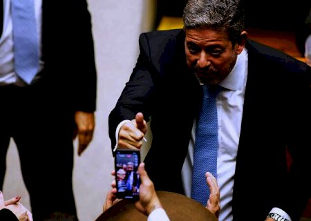 Presidente da Câmara dos Deputados Arthur Lira, diz não ver espaço para aumentos de salários de servidores