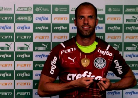 Ex-goleiro do Internacional, Marcelo Lomba, é apresentado como reforço do Palmeiras para 2022