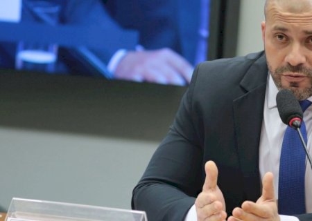 Ministro do STF ordena que deputado volte a usar tornozeleira