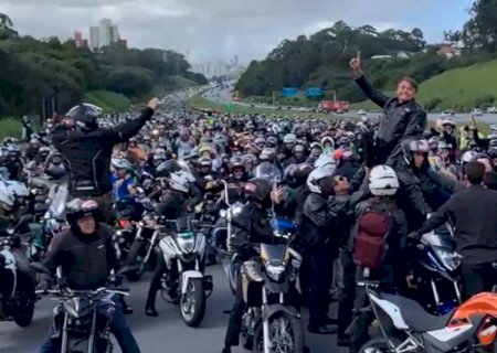 Motociata com Bolsonaro começa seu percurso rumo ao interior de São Paulo; confira