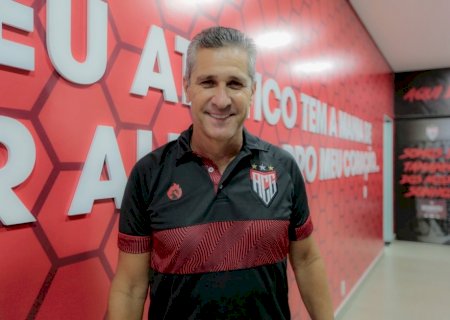 Atlético-GO acerta contratação do técnico Jorginho para sequência da temporada