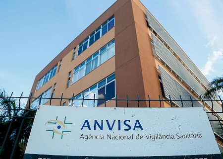 Anvisa proíbe venda de todas as pomadas para modelar e trançar cabelos
