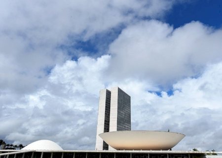 Pacheco prorroga por 60 dias vigência de três medidas provisórias