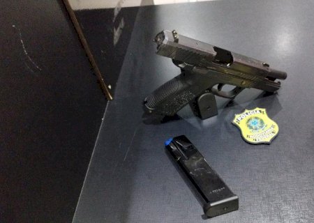 Jovem é presa por tráfico de arma e munições pela PRF