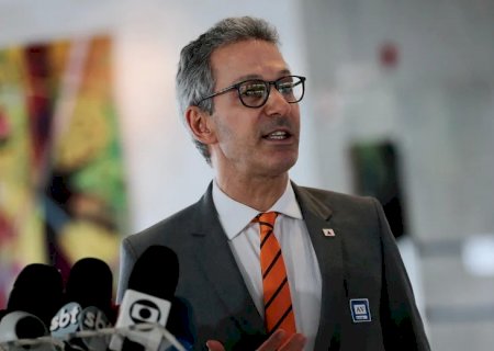 Zema reitera no STF que não vai exigir vacinação completa de estudantes na rede estadual