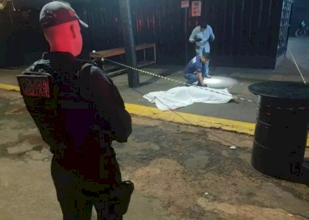 Homem é executado com cinco tiros em conveniência em Angélica