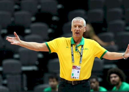 Petrovic volta à seleção brasileira de basquete com nova comissão técnica