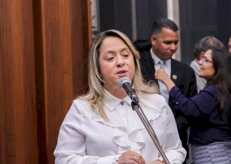 Reabertura de inscrições no programa “Mais Social” é solicitada por Lia Nogueira