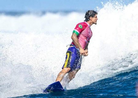 Disputa das semifinais do torneio de surfe ol&iacute;mpico est&atilde;o adiadas para segunda