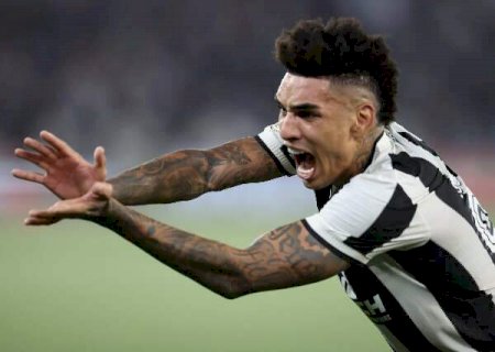 Com dois gols de Igor Jesus, Botafogo retoma a lideran&ccedil;a do Brasileir&atilde;o