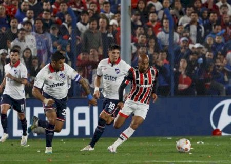 S&atilde;o Paulo segura empate sem gols e decide vaga da Libertadores em casa