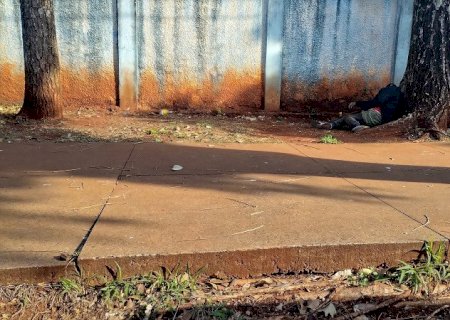 Homem é encontrado morto ao lado de escola em Dourados