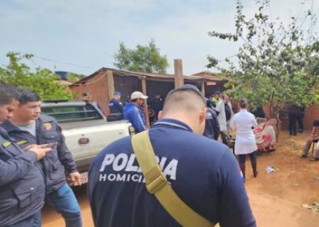 Sentado na cal&ccedil;ada, pedreiro &eacute; morto a tiros por suspeito em motocicleta