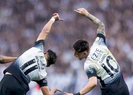 Na estreia de Depay, Corinthians vence Atl&eacute;tico-GO em casa