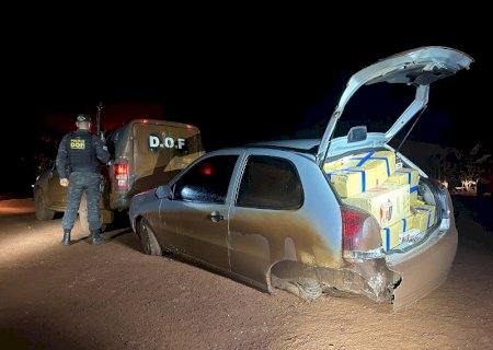Roda de carro quebra durante fuga e motorista é preso com mercadorias contrabandeadas
