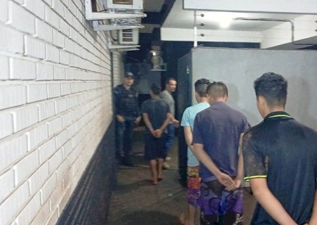 Quatro adolescentes são detidos por espancar homem que morreu no hospital