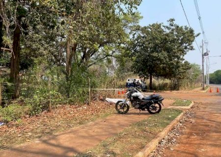 Motociclista &eacute; encontrado morto em cal&ccedil;ada da Av. Jos&eacute; Barbosa Rodrigues