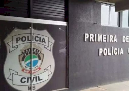 Mulher &eacute; baleada em frente &agrave; conveni&ecirc;ncia durante briga
