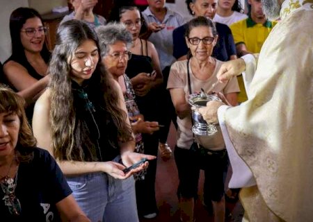 Ben&ccedil;&atilde;o das canetas atrai quem tenta pela 5&ordf; vez passar em Medicina
