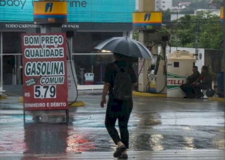Domingo de segundo turno ser&aacute; com pancadas de chuva
