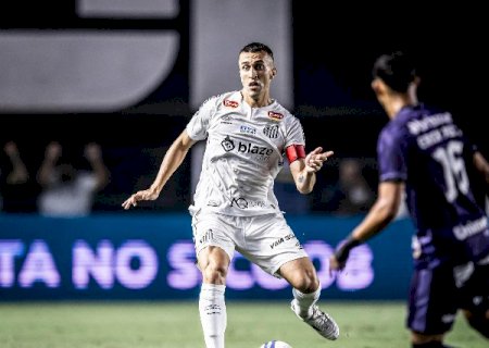 Em casa, Santos vence Cear&aacute; e mant&eacute;m lideran&ccedil;a da segunda divis&atilde;o