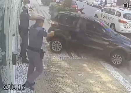 Douradense, João Paulo, goleiro do Santos, era alvo de bandidos que invadiram prédio de luxo
