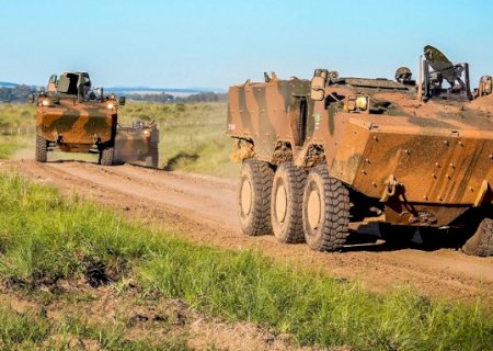 CMO far&aacute; competi&ccedil;&atilde;o in&eacute;dita das viaturas blindadas Cascavel e Guarani