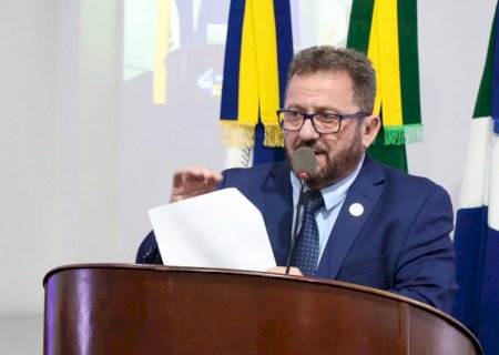 Laudir cobra melhorias em bairros e em semáforos do centro
