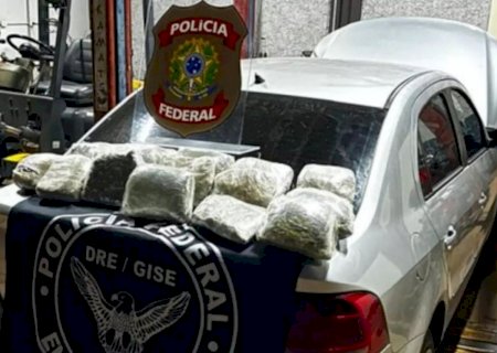 PF apreende 'supermaconha' com motorista em posto de combustível