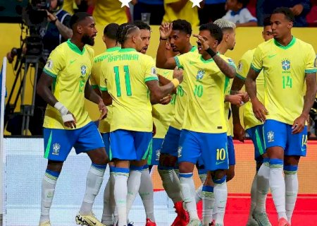 Brasil goleia o Peru em Bras&iacute;lia e se mant&eacute;m em 4&ordm; lugar nas Eliminat&oacute;rias
