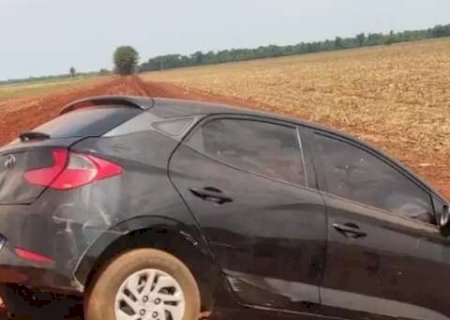 Carro roubado no Acre &eacute; encontrado ca&iacute;do em valeta &agrave;s margens de rodovia