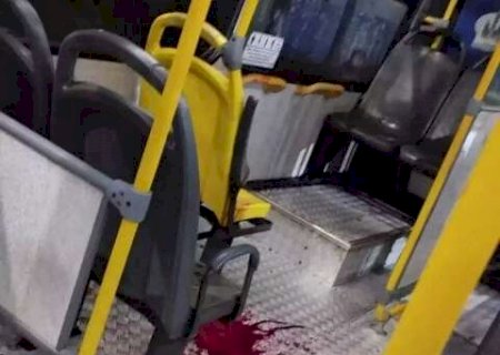 Esfaqueado em &ocirc;nibus diz que cunhado o culpa por morte de irm&atilde;