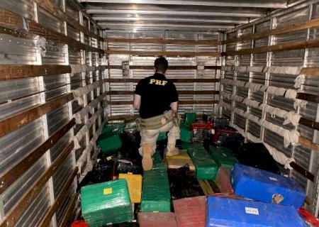 Persegui&ccedil;&atilde;o em rodovia termina com apreens&atilde;o de 6 toneladas de maconha