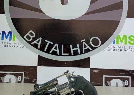 Homem é preso por violência doméstica e porte ilegal de arma em Dourados