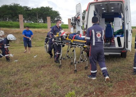Homem de 64 anos cai de paramotor e fica gravemente ferido em Dourados