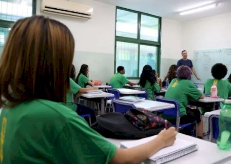 Manuten&ccedil;&atilde;o da carga hor&aacute;ria dos professores foi pedido da categoria, diz SED