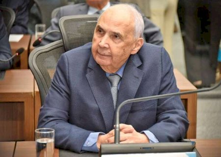 L&iacute;der do governo apresenta PEC que destina 0,5% dos tributos para a ci&ecirc;ncia