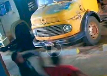 Homem que matou colega em posto de combust&iacute;vel se apresenta &agrave; pol&iacute;cia